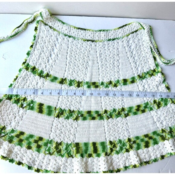 Vtg Crochet Apron Variegated Greens White OSFM Handmade Giftable Half Apron EUC - Picture 7 of 8